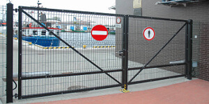 Ворота распашные для 2D и 3D ограждений в Иркутске
